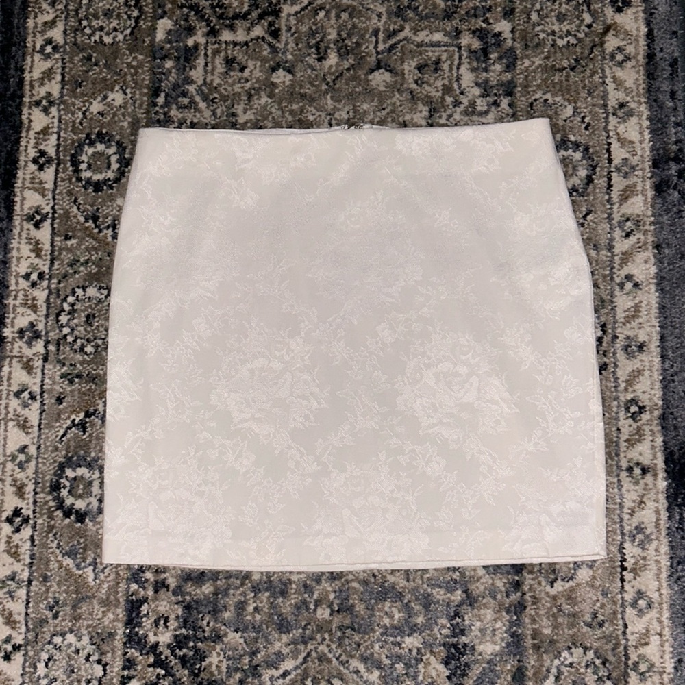 Forever 21 White Skirt